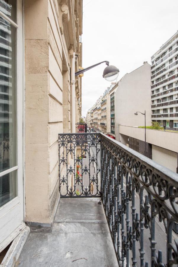 2 Bedroom Appartement Near Tour Eiffel & Trocadero Paris Exterior foto